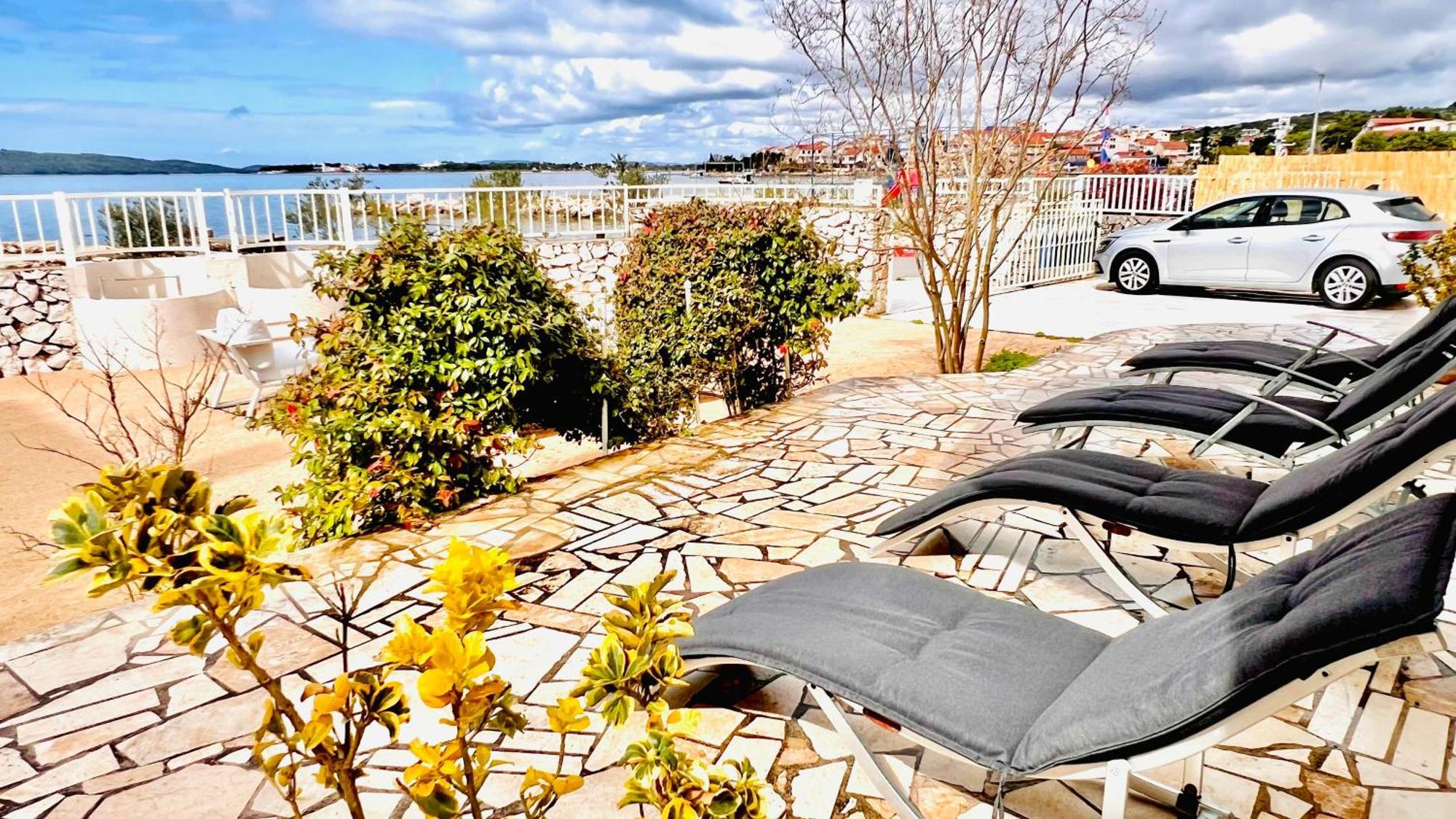 Luxury Beach Apartment W Sunset Sea Views Šibenik Extérieur photo